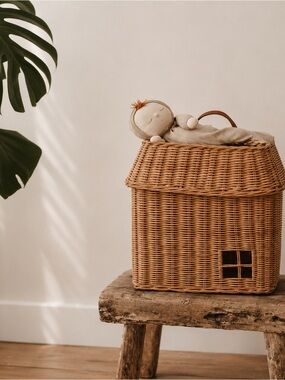 NWT Olli Ella – Rattan Hanging Hutch Basket